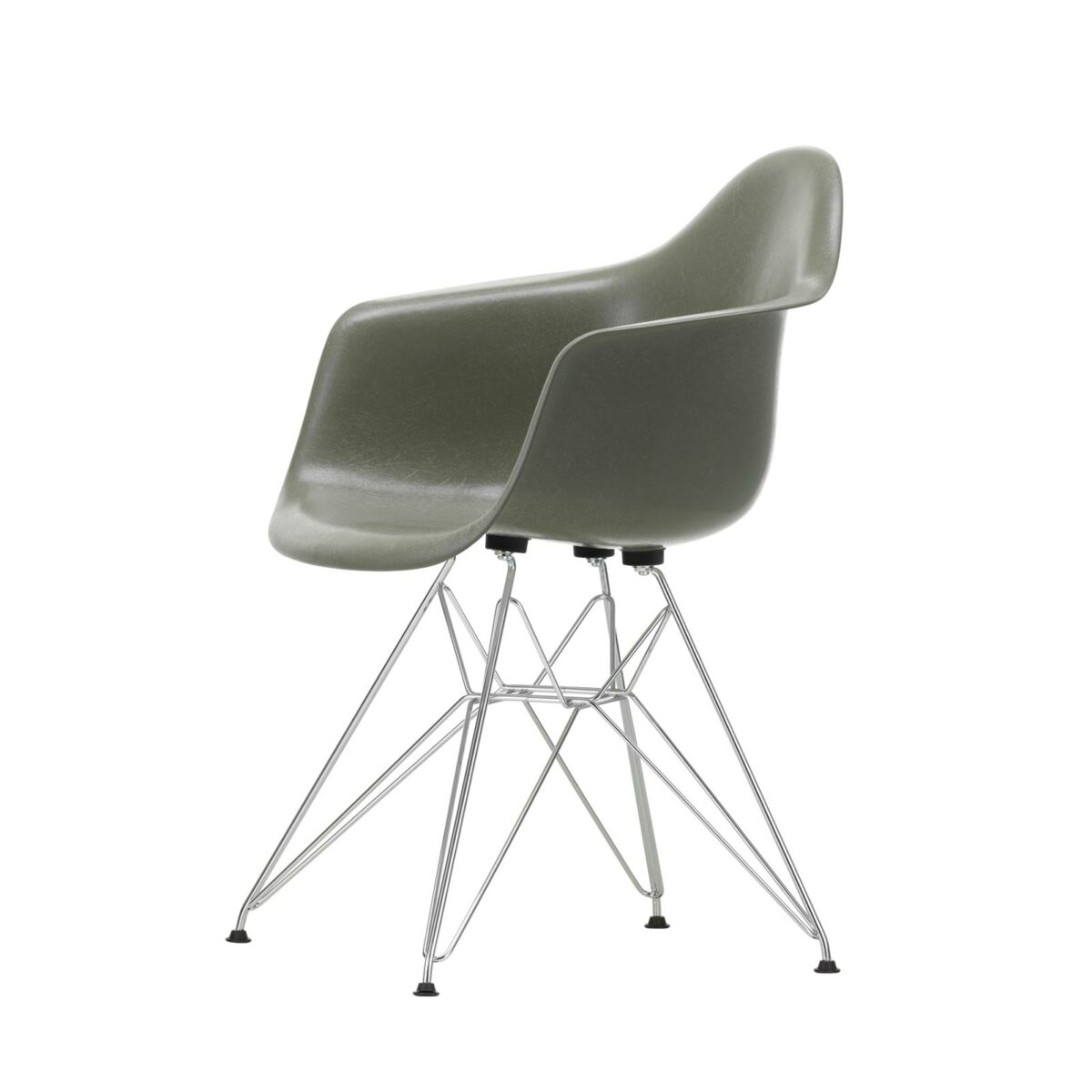 3345686 Eames Fiberglass Armchair DAR 06 raw umber 01 chrome left master