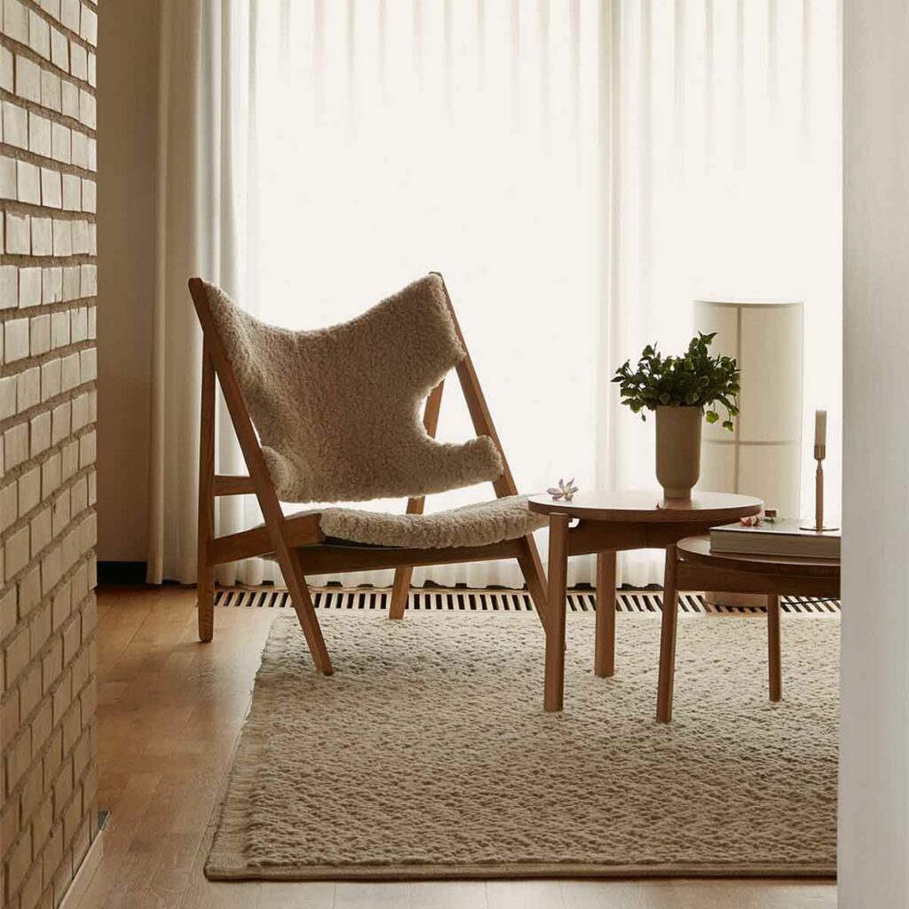 passage lounge table