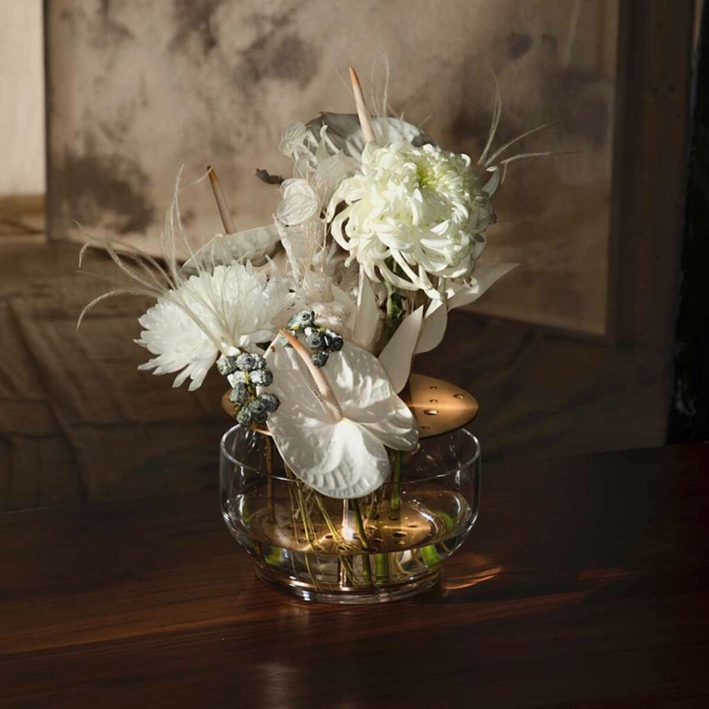 fritz hansen ikebana large plated brass envir2