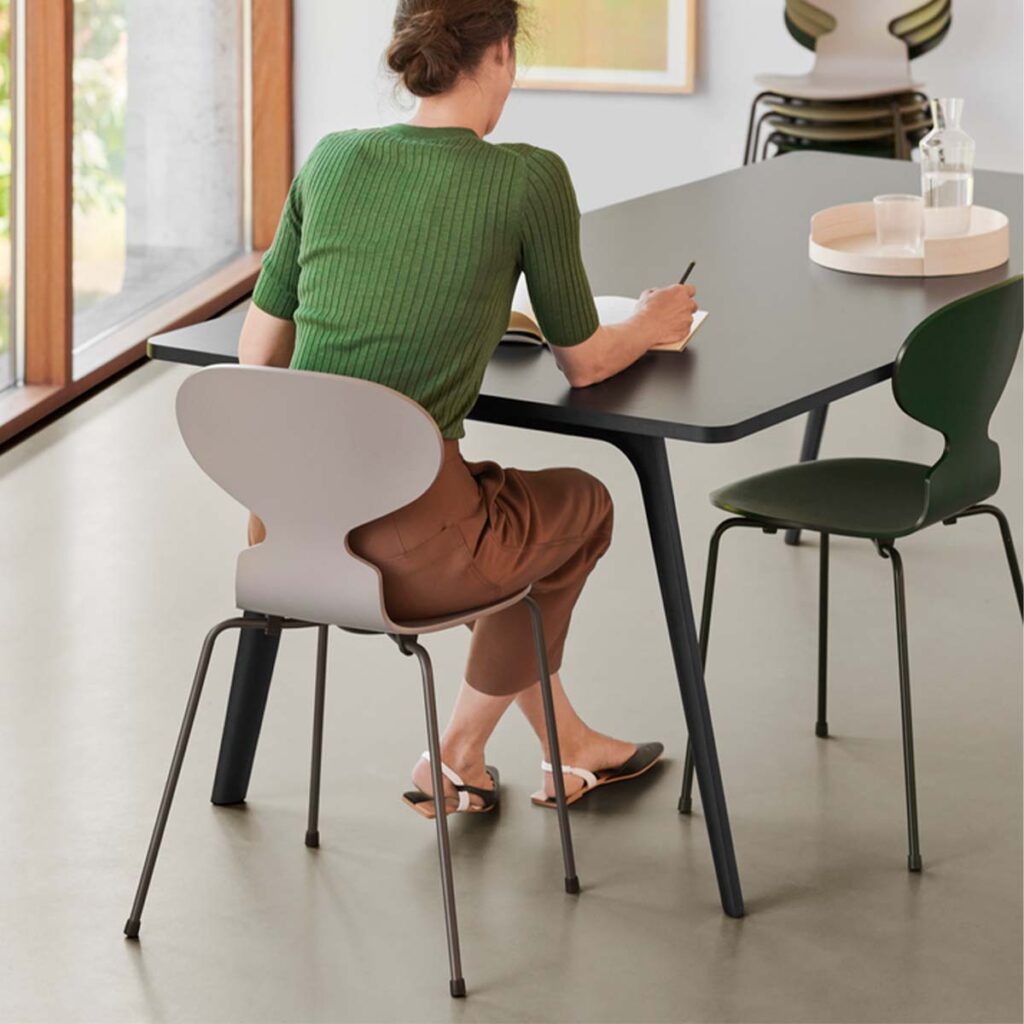 fritz hansen myran 3101 lacquered envir 1