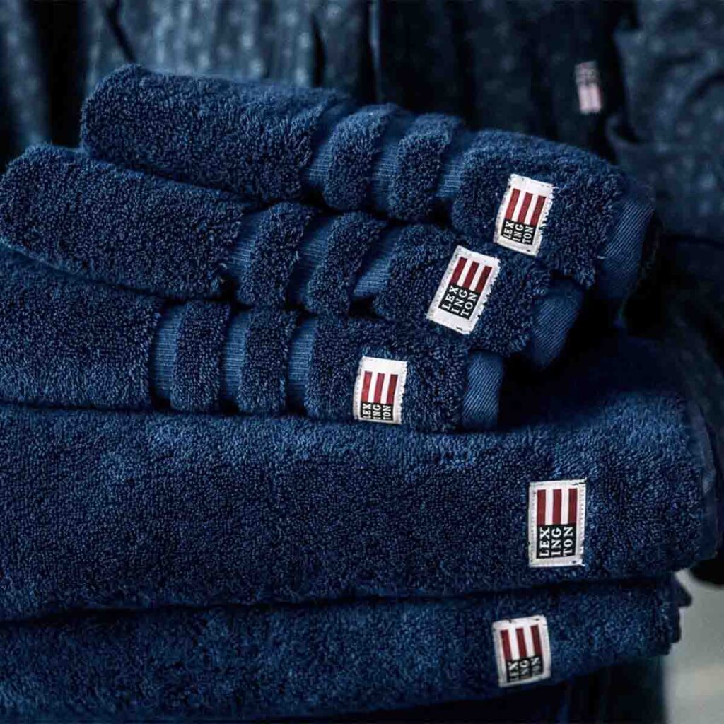 Lexington Original Towel Navy envir 1