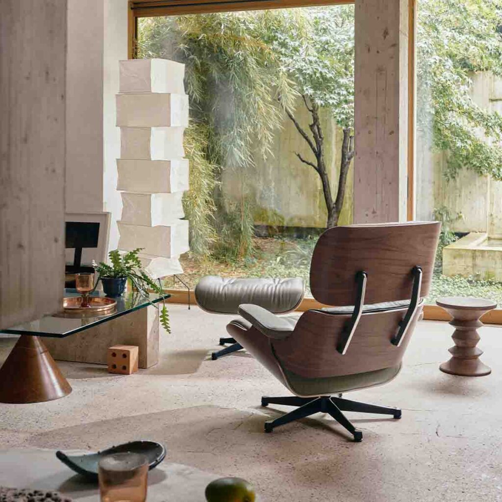 Eames Lounge Chair Walnut Dark
