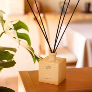 Velvet Wood doftpinnar