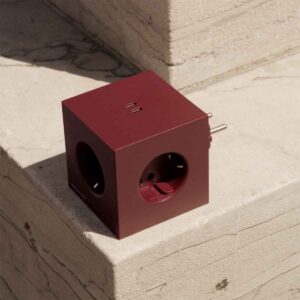 Square 2 Bauhaus-Archive Mulberry Red