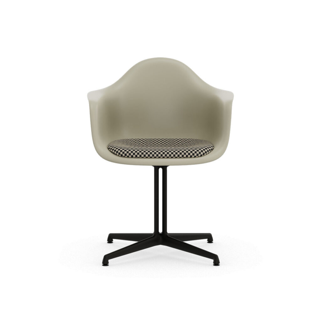 Eames Armchair RE DAL Checker