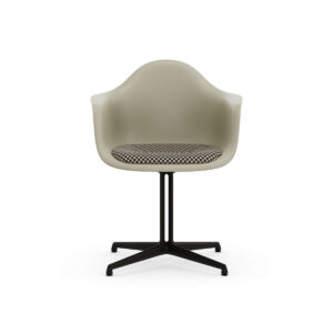 Eames Armchair RE DAL Checker